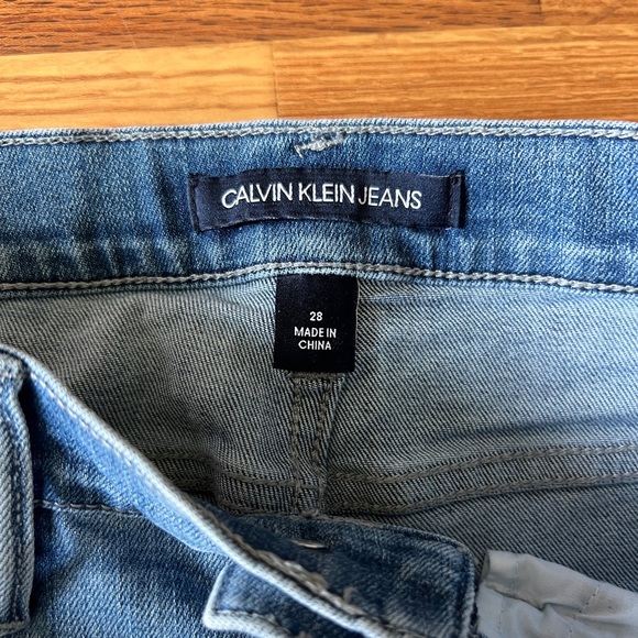 CALVIN KLEIN Slim Skinny High Rise Piped Denim Ankle Jeans - Picture 3 of 5